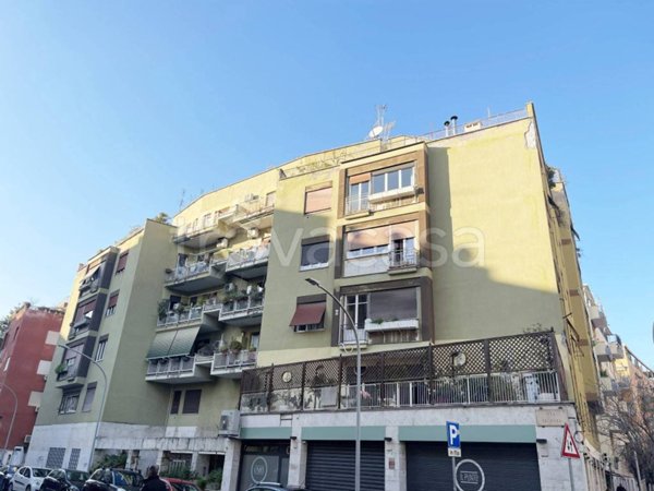 appartamento in vendita a Roma in zona Appio Latino