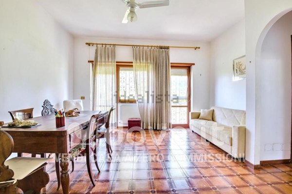 appartamento in vendita a Roma in zona Mostacciano