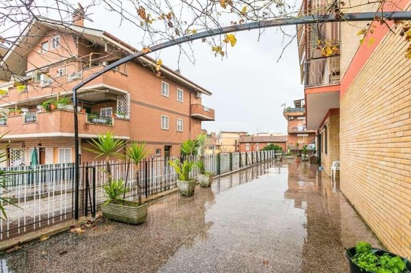 appartamento in vendita a Roma in zona Borghesiana
