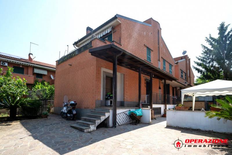 casa indipendente in vendita a Roma in zona Ottavia