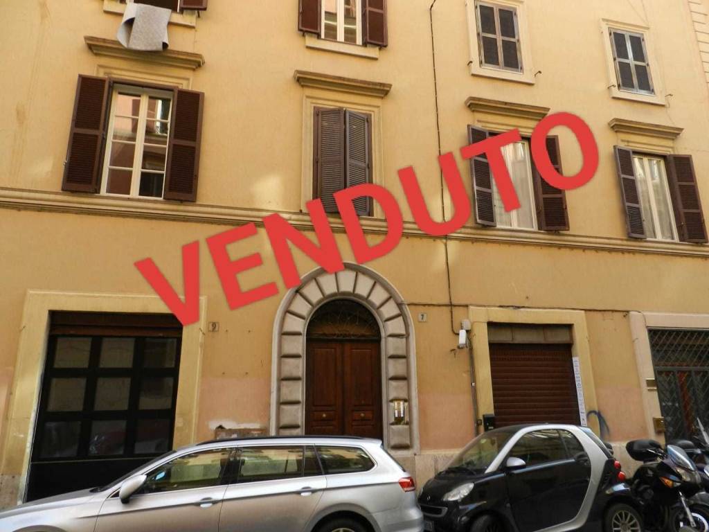 locale commerciale in vendita a Roma in zona Castro Pretorio