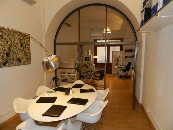 locale commerciale in vendita a Roma in zona Castro Pretorio
