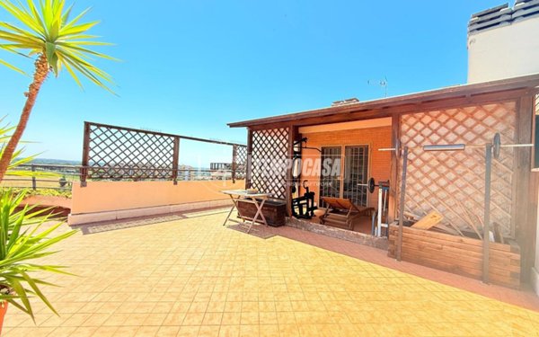 appartamento in vendita a Roma in zona Axa