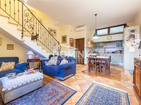 casa indipendente in vendita a Roma in zona Castelverde