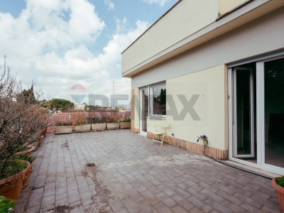 appartamento in vendita a Roma in zona Tomba di Nerone