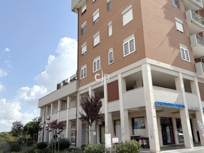 ufficio in vendita a Roma in zona Casalotti