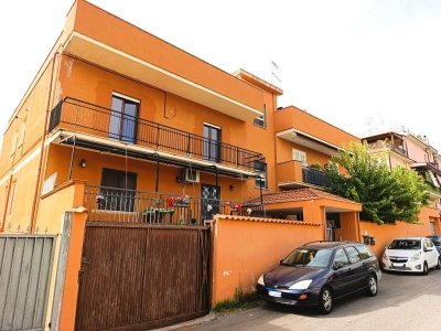 appartamento in vendita a Roma in zona Tor Vergata/Torrenova