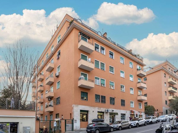 appartamento in vendita a Roma in zona Gianicolense