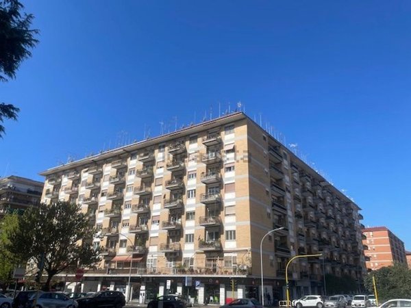 appartamento in vendita a Roma in zona Tuscolano