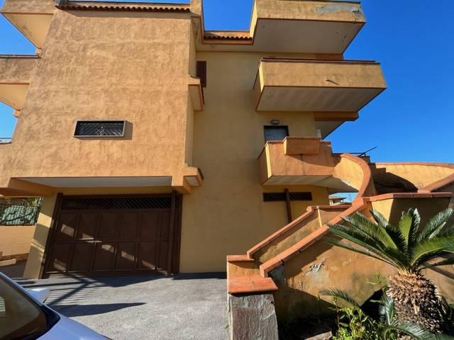 casa indipendente in vendita a Roma