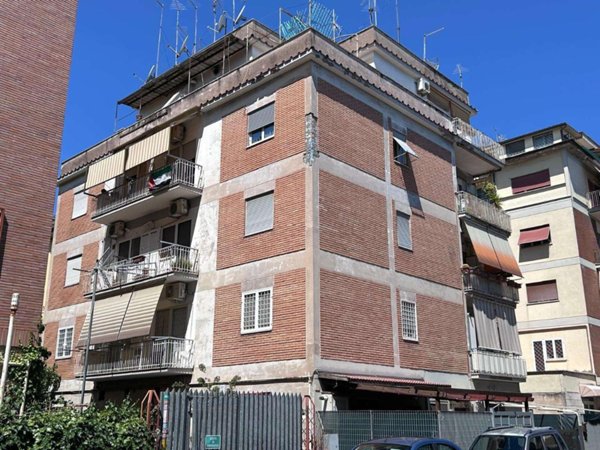 appartamento in vendita a Roma in zona Torre Maura
