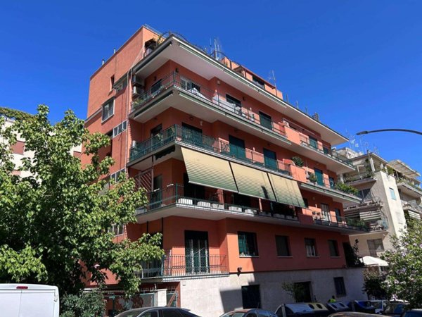 appartamento in vendita a Roma in zona Nomentano