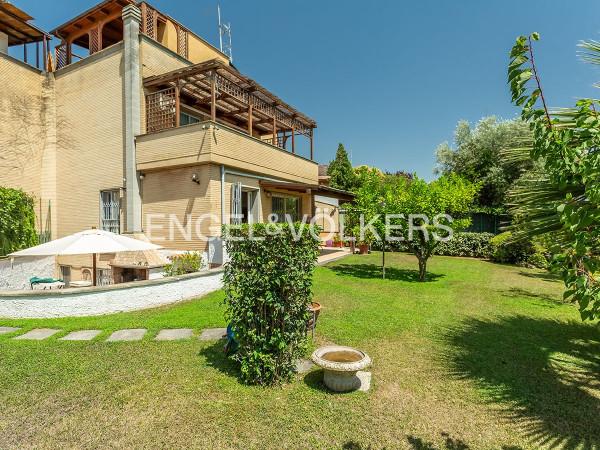 casa indipendente in vendita a Roma in zona Mostacciano