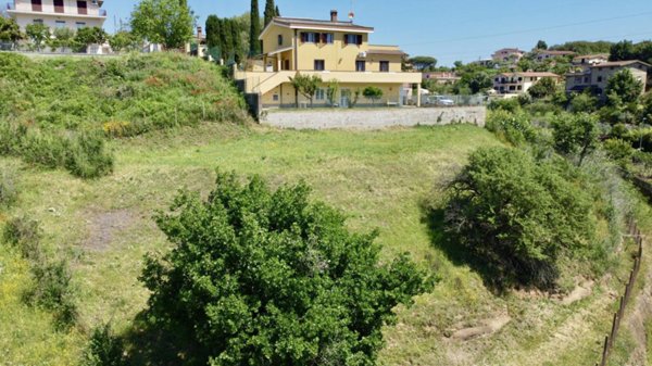 negozio in vendita a Roma in zona Trigoria