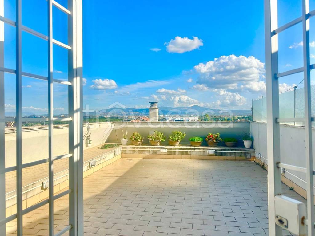 appartamento in vendita a Roma in zona Appio Claudio