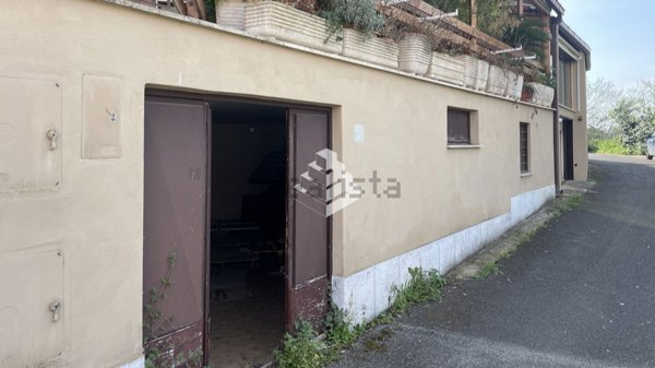 locale di sgombero in vendita a Roma in zona La Storta