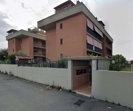 appartamento in vendita a Roma in zona Lunghezza
