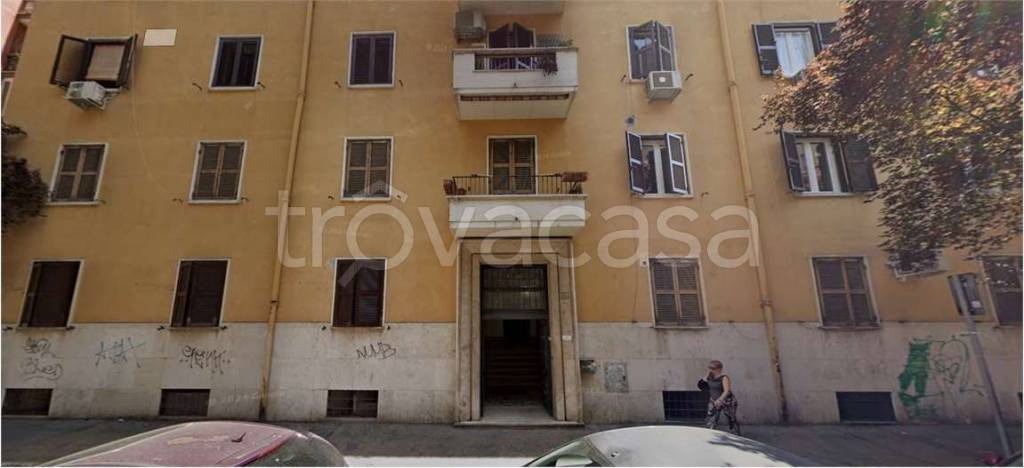 appartamento in vendita a Roma in zona Tuscolano