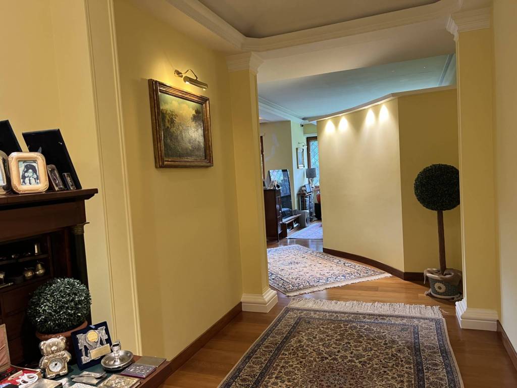 appartamento in vendita a Roma in zona EUR