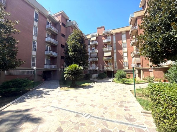casa indipendente in vendita a Roma in zona San Basilio