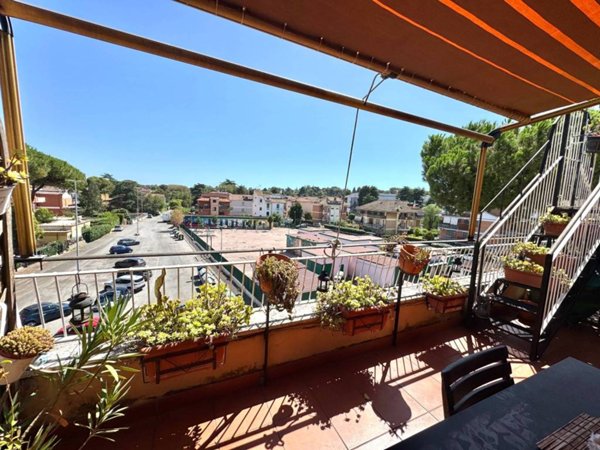 appartamento in vendita a Roma in zona Appio Pignatelli