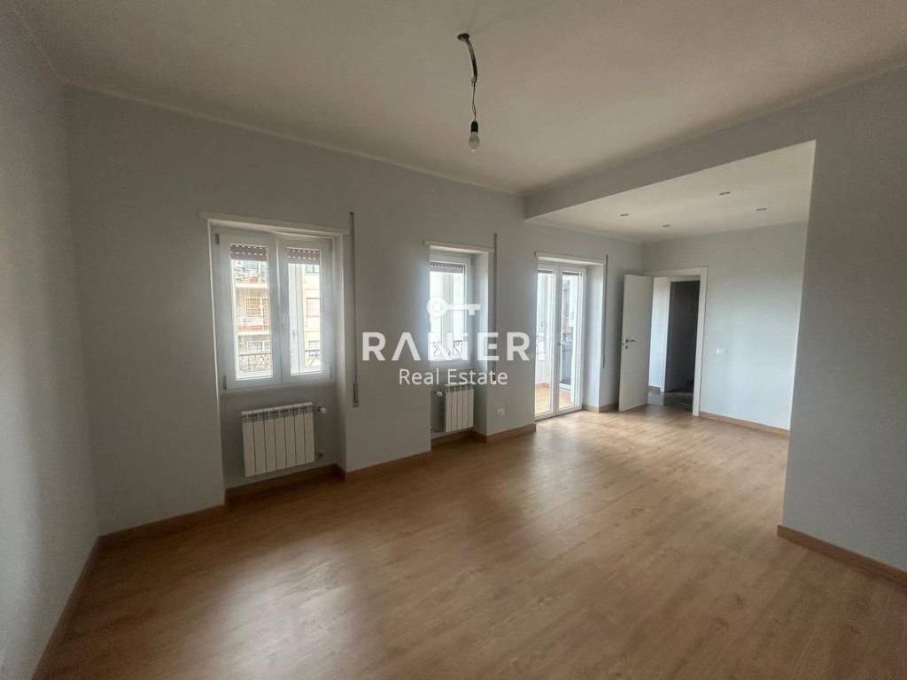 appartamento in vendita a Roma in zona Ardeatino