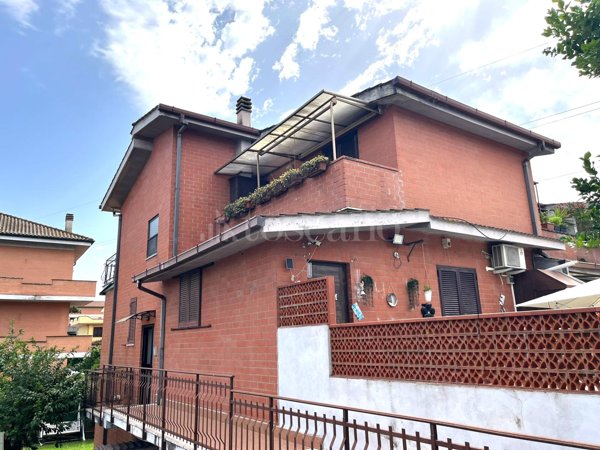 appartamento in vendita a Roma in zona Trigoria