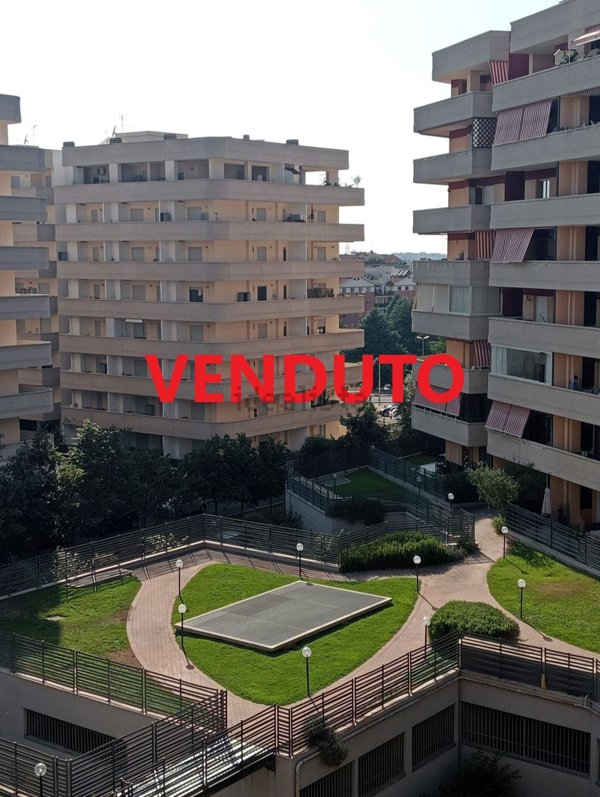 appartamento in vendita a Roma in zona Castel di Leva