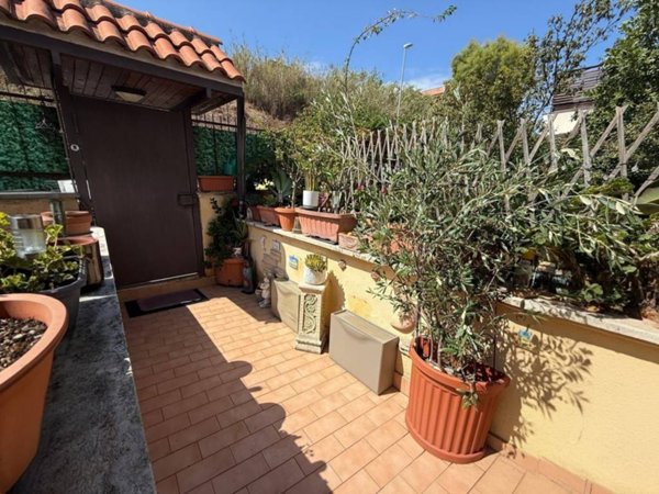 casa indipendente in vendita a Roma in zona Magliana Vecchia