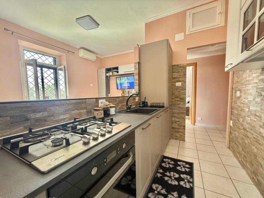 appartamento in vendita a Roma in zona Magliana Vecchia