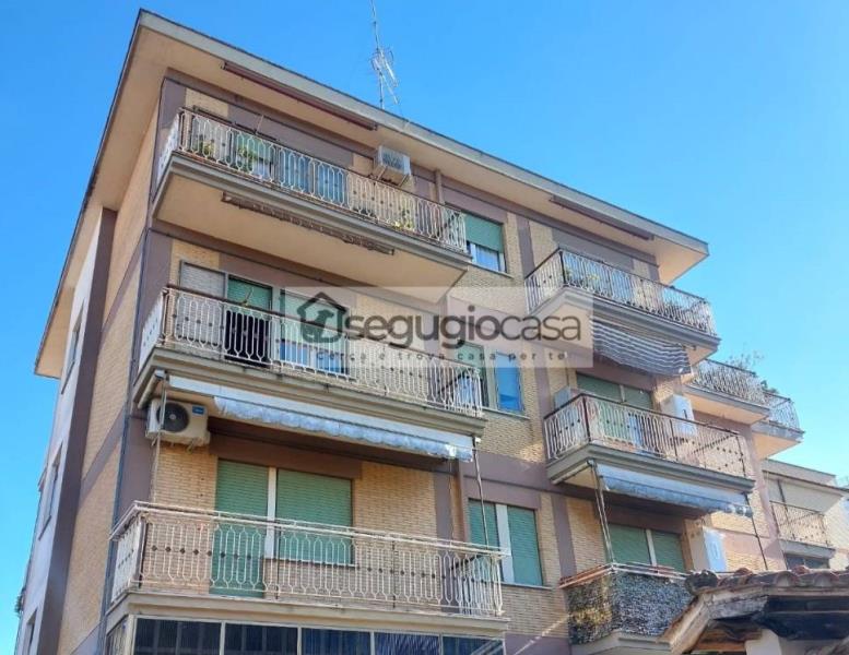 appartamento in vendita a Roma in zona Tor di Quinto