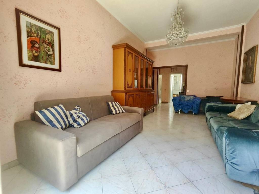 appartamento in vendita a Roma in zona Ostiense