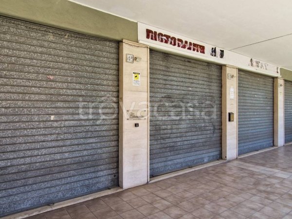 negozio in vendita a Roma in zona Monte Sacro/Talenti