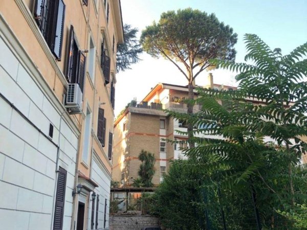 appartamento in vendita a Roma in zona Della Vittoria