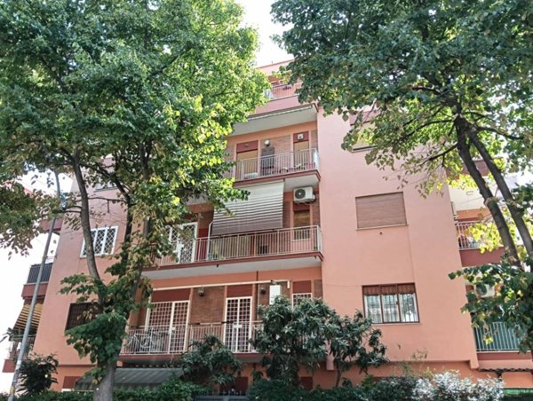 appartamento in vendita a Roma in zona Prenestino-Centocelle