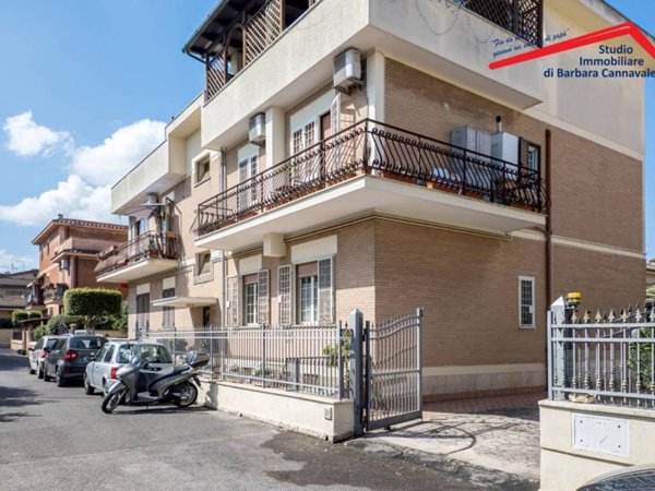 appartamento in vendita a Roma in zona Acilia