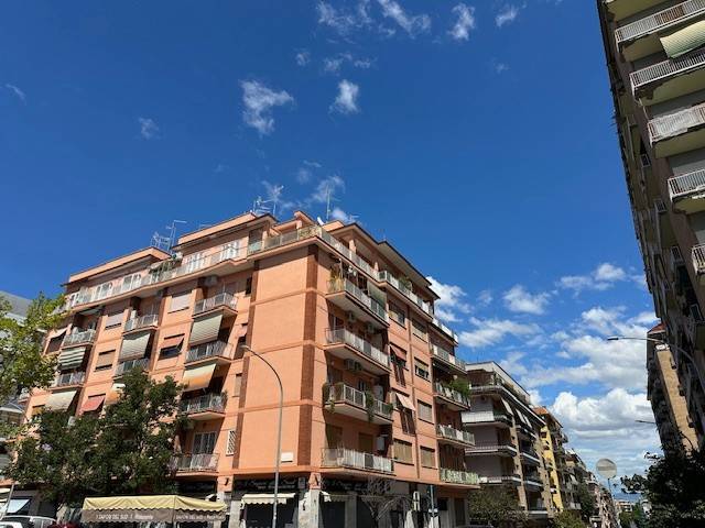 appartamento in vendita a Roma in zona Prenestino-Labicano