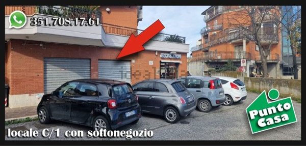 locale commerciale in vendita a Roma in zona Casal Morena