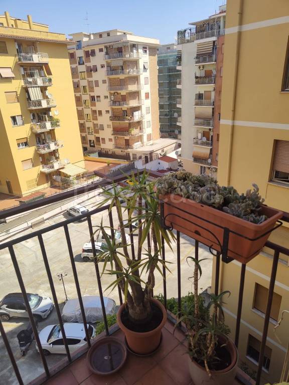 appartamento in vendita a Roma in zona Cinecittà