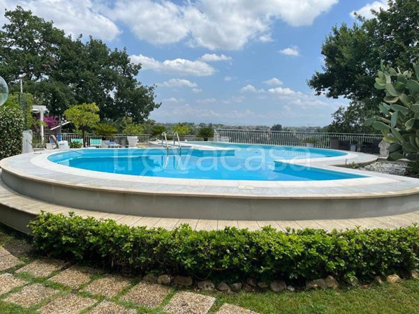 casa indipendente in vendita a Roma in zona Pantan Monastero