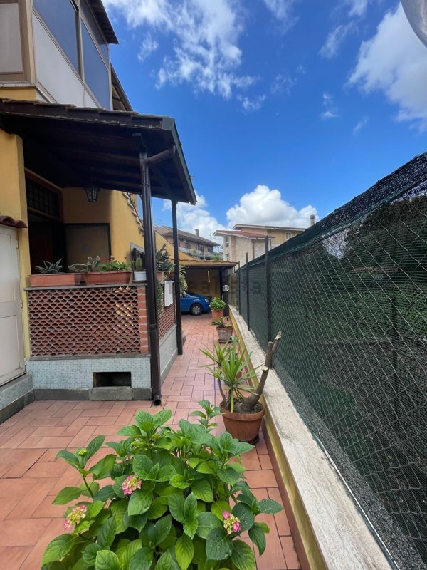 appartamento in vendita a Roma in zona Casalotti