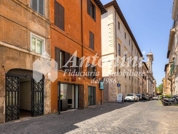 appartamento in vendita a Roma in zona Rione di Ponte