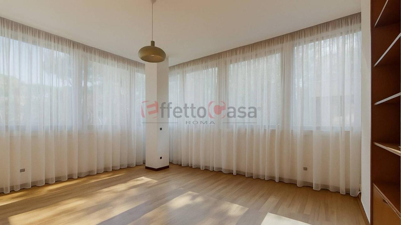 appartamento in vendita a Roma in zona Mostacciano