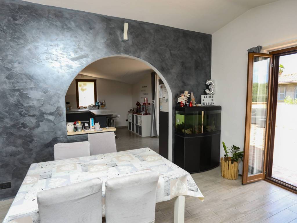 appartamento in vendita a Roma in zona Piana del Sole