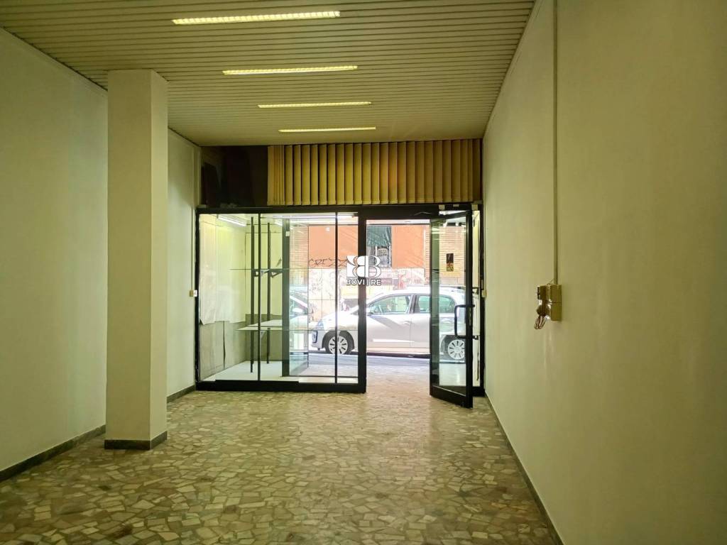 negozio in vendita a Roma in zona Prenestino-Centocelle