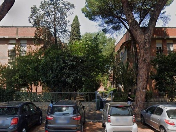 appartamento in vendita a Roma in zona Giuliano Dalmata