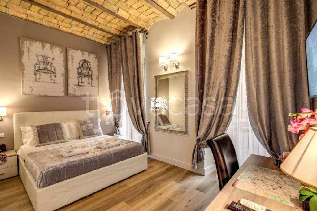 negozio in vendita a Roma in zona Rione Prati