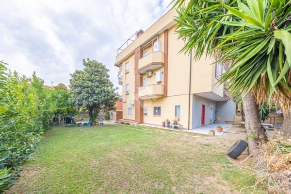appartamento in vendita a Roma in zona Casal Morena