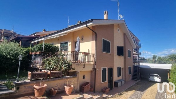 casa indipendente in vendita a Roma in zona Ponte di Nona