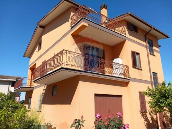 casa indipendente in vendita a Roma in zona Valle Muricana